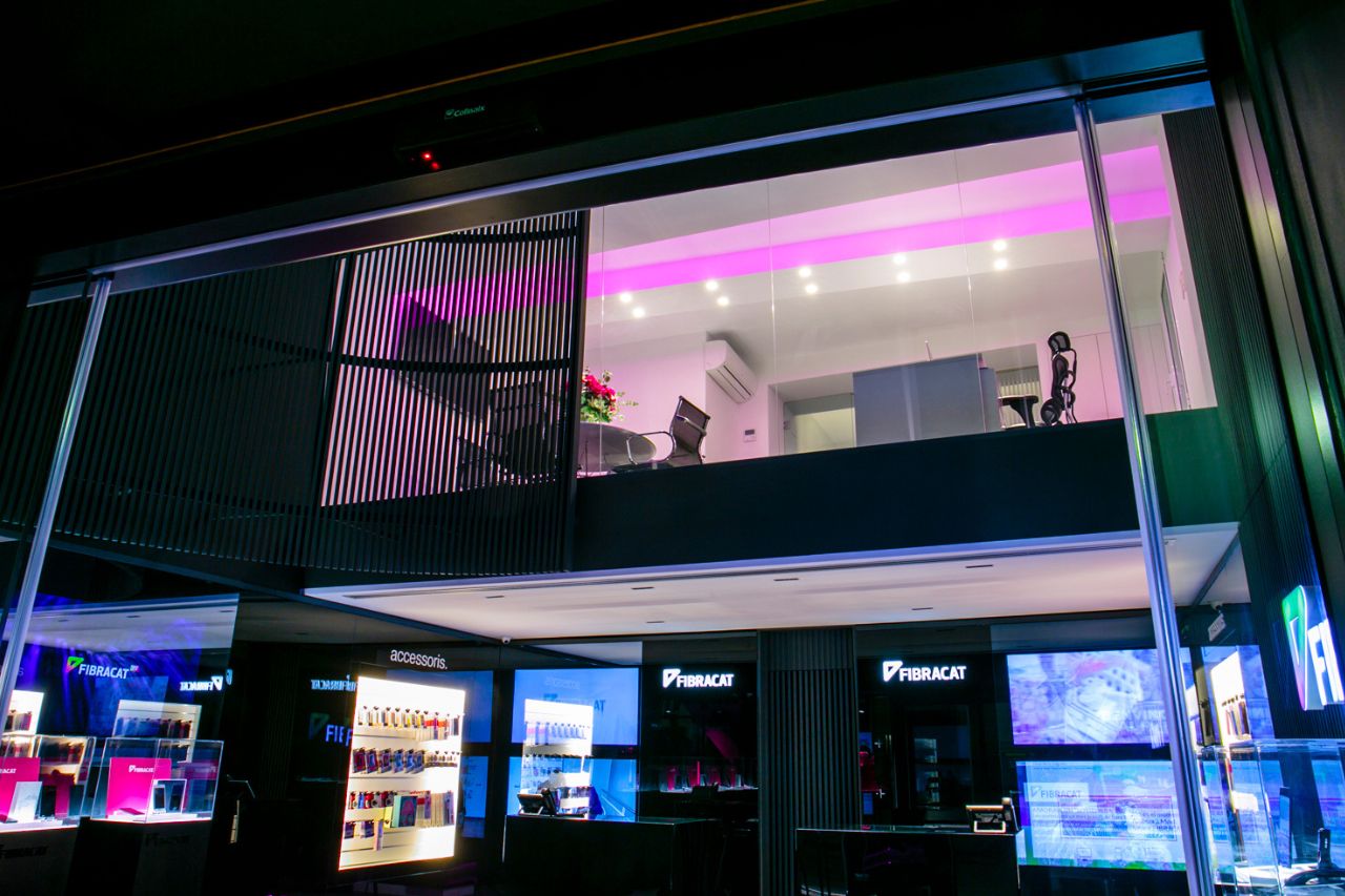 interioristafibracat-storemanresabcn-girona