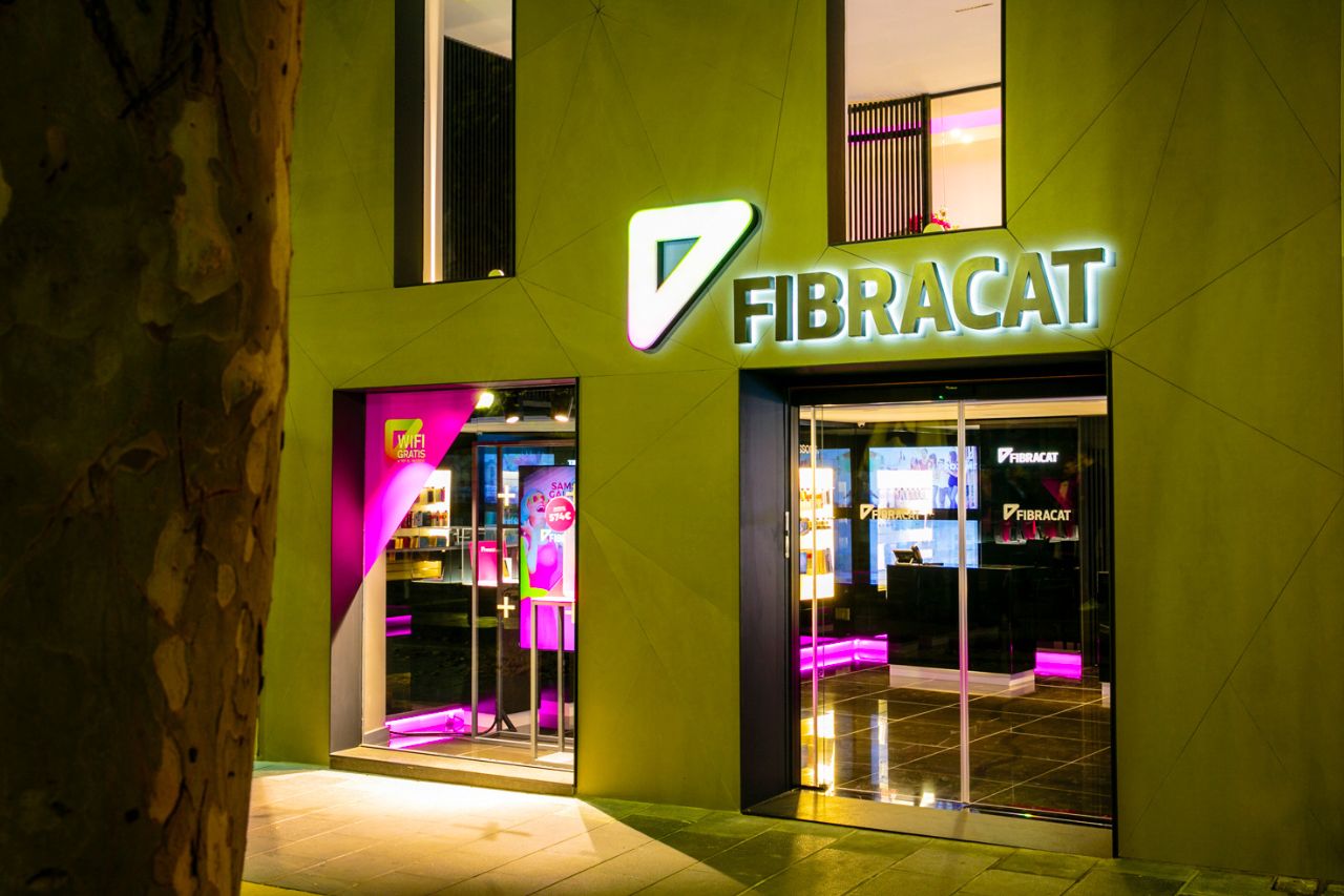 interioristafibracat-storemanresabcn-girona